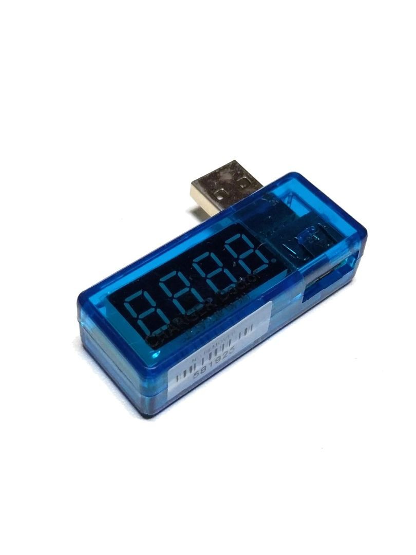 Tester USB. Azul (rango 3.5V - 7V hasta 3A)